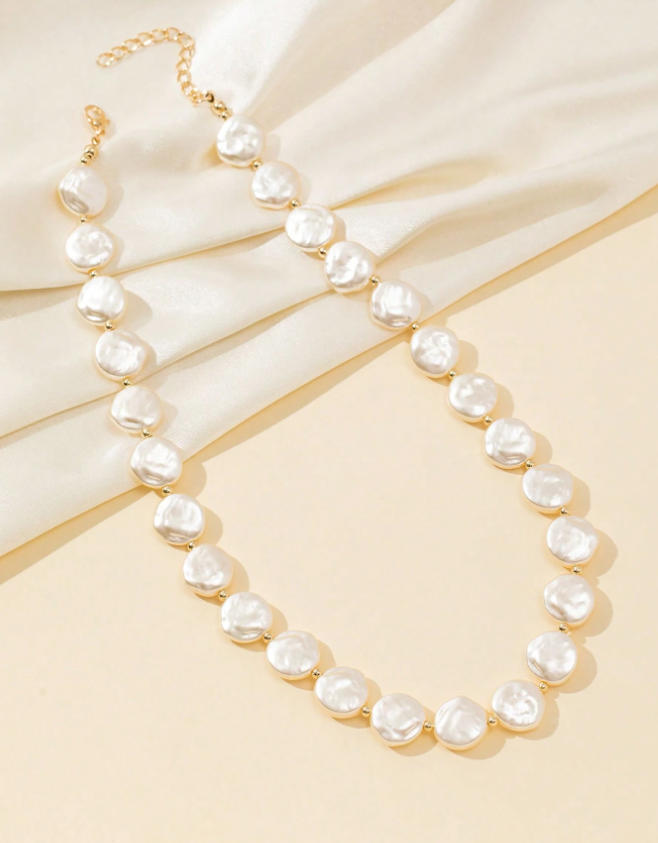 Collier de Perles Baroques à Pampilles – Élégance Rétro