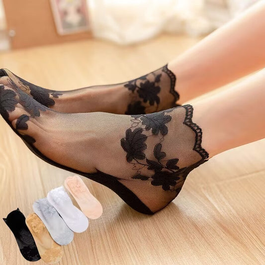 Women's Breathable Ankle Socks with Lace Trim