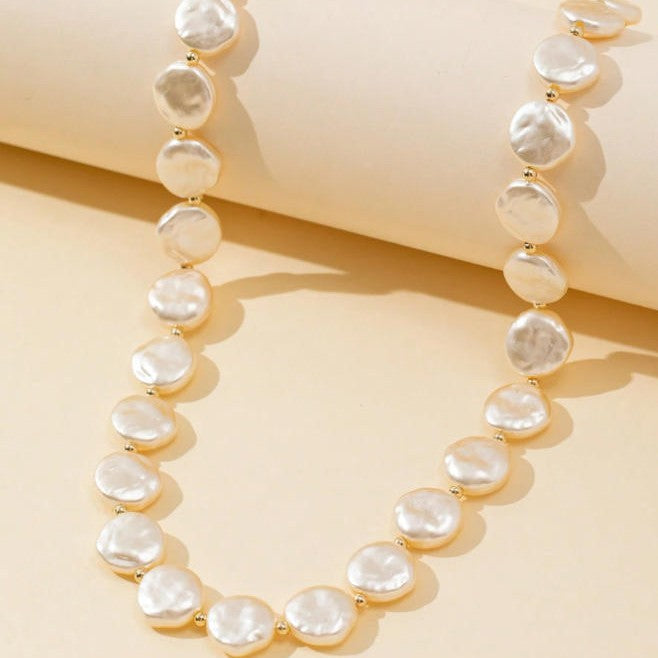 Collier de Perles Baroques à Pampilles – Élégance Rétro