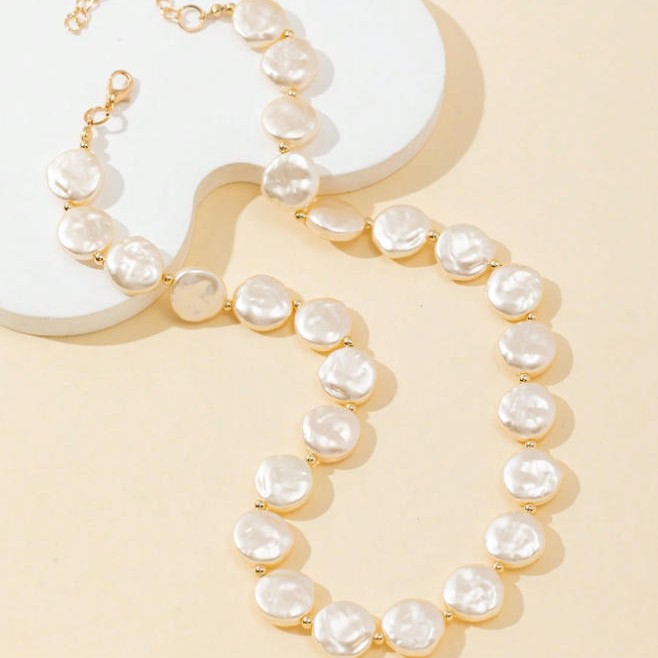 Collier de Perles Baroques à Pampilles – Élégance Rétro